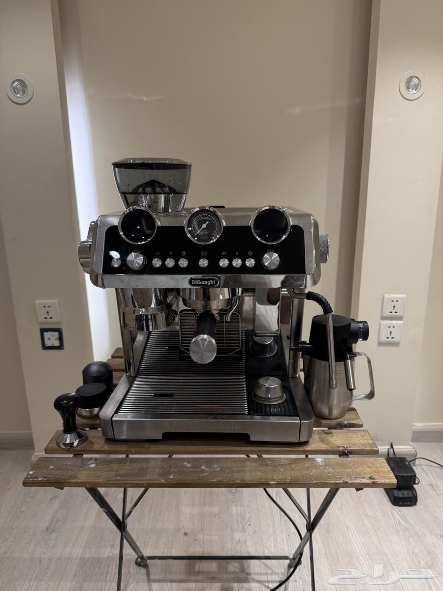 Delonghi Multi-Function Cappuccino Machine for Sale64611729207171111