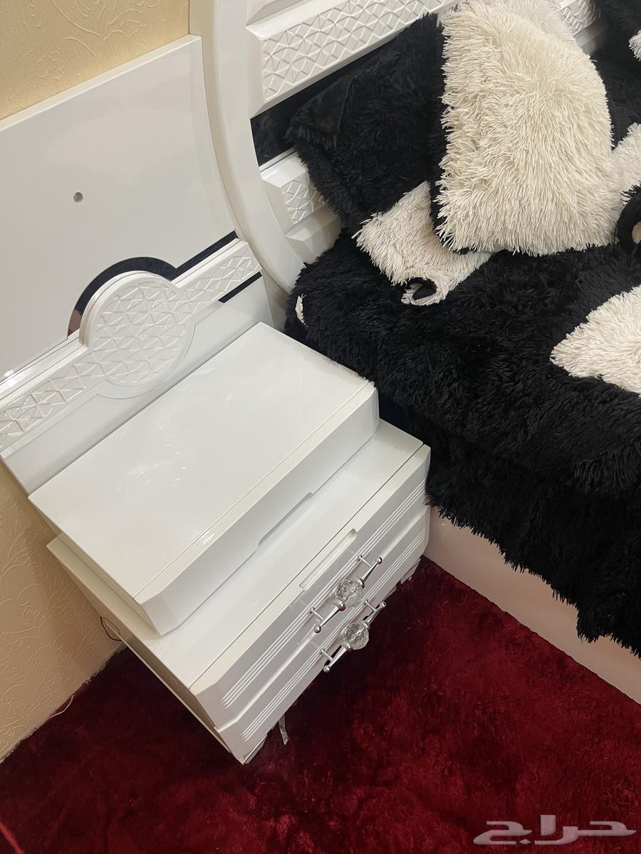 غرفة نوم كامله بدون دولاب  فرشه   2 كومدينات   2 ستاره64610629335170111