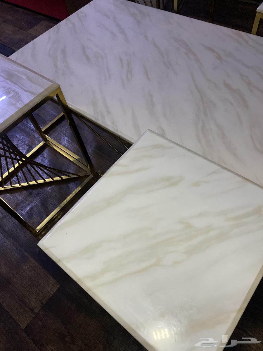 Table and tree64611317801090113