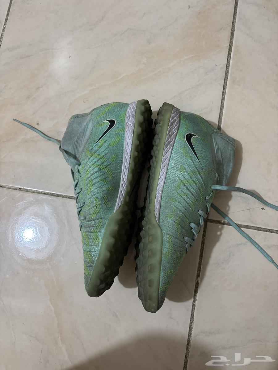 جزمه نايك نضفيه للبيع مقاس43 السعر 15064608278159107111