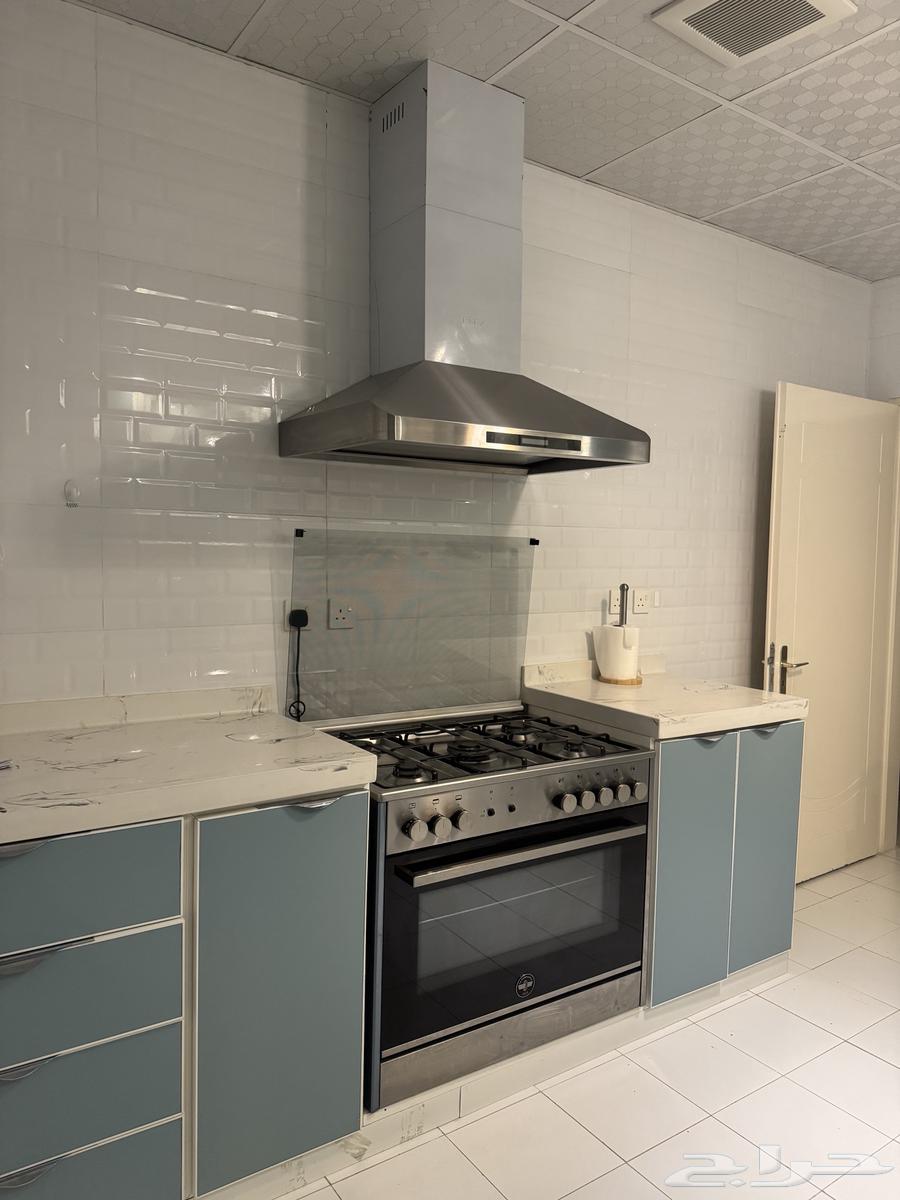 Oven + Range Hood – Used, Clean64611116920450110