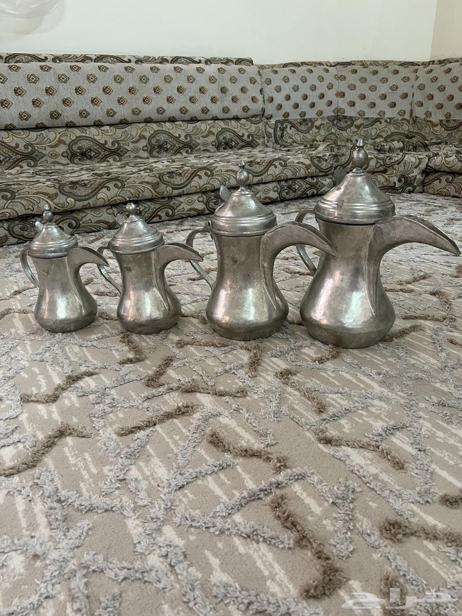 للبيع دلال طقم64611255012354110