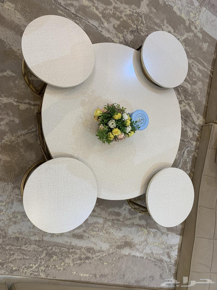 Floor table for sale with 4 service tables.64615028871939110