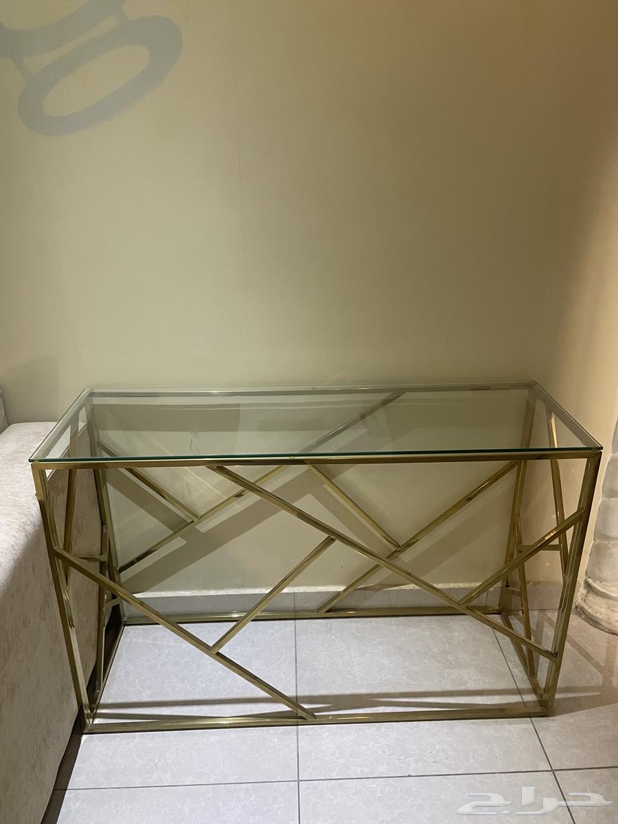 للبيع أطقم كنبات مجالس حالتها جيد جدا  مع طاولات الخدمة64609125605250113