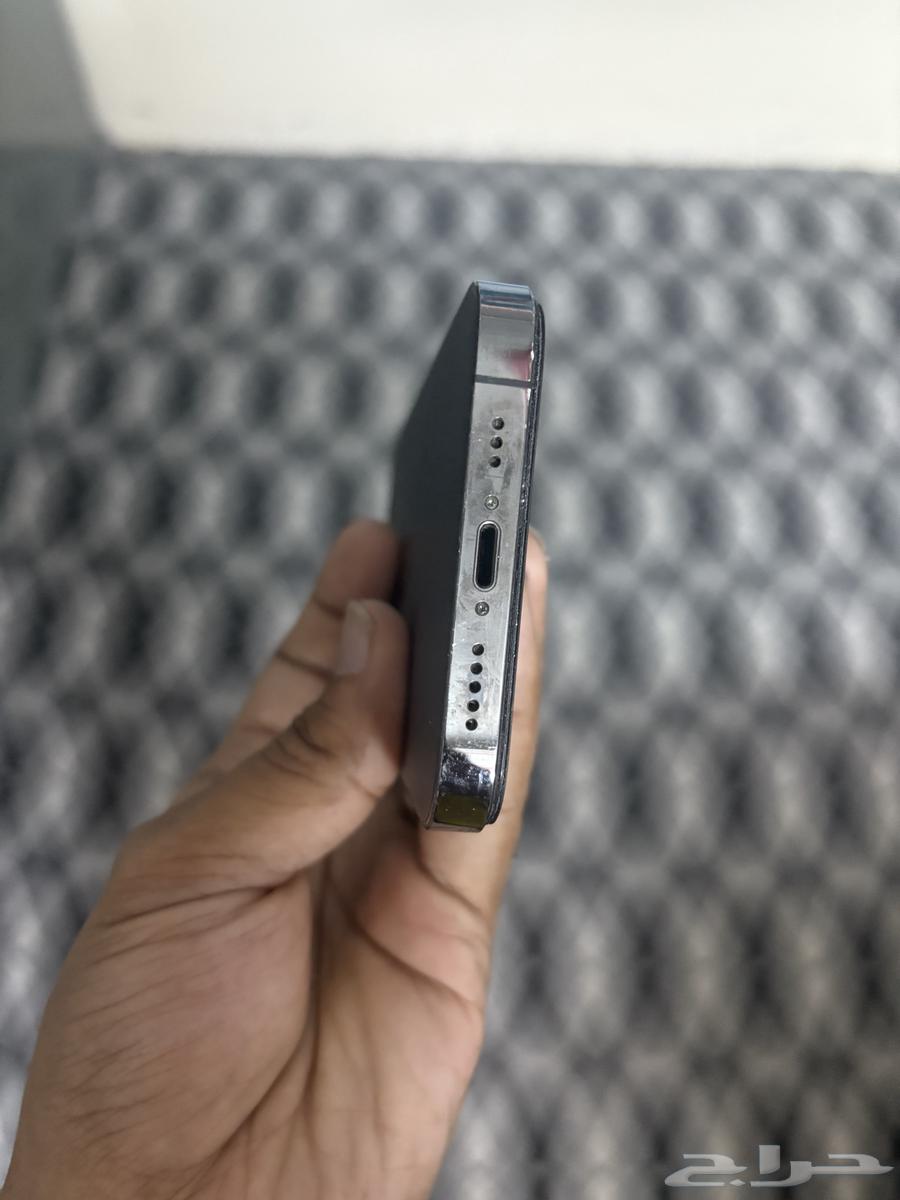 آيفون 12 بور64607706670338111