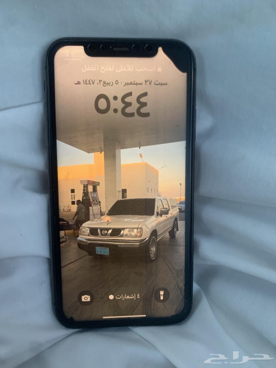 السلام عليكم أيفون 11مغير شاشه و مكسوره شاشته من فوق موضحها64613092629379113