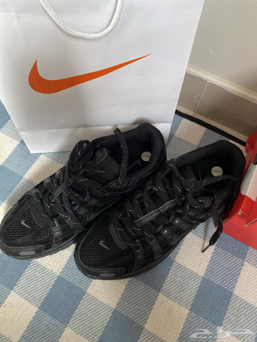 Shoes for sale, size 44; shoes are new, worn once, price 450 SAR; reason for sale is urgent64610157373059114