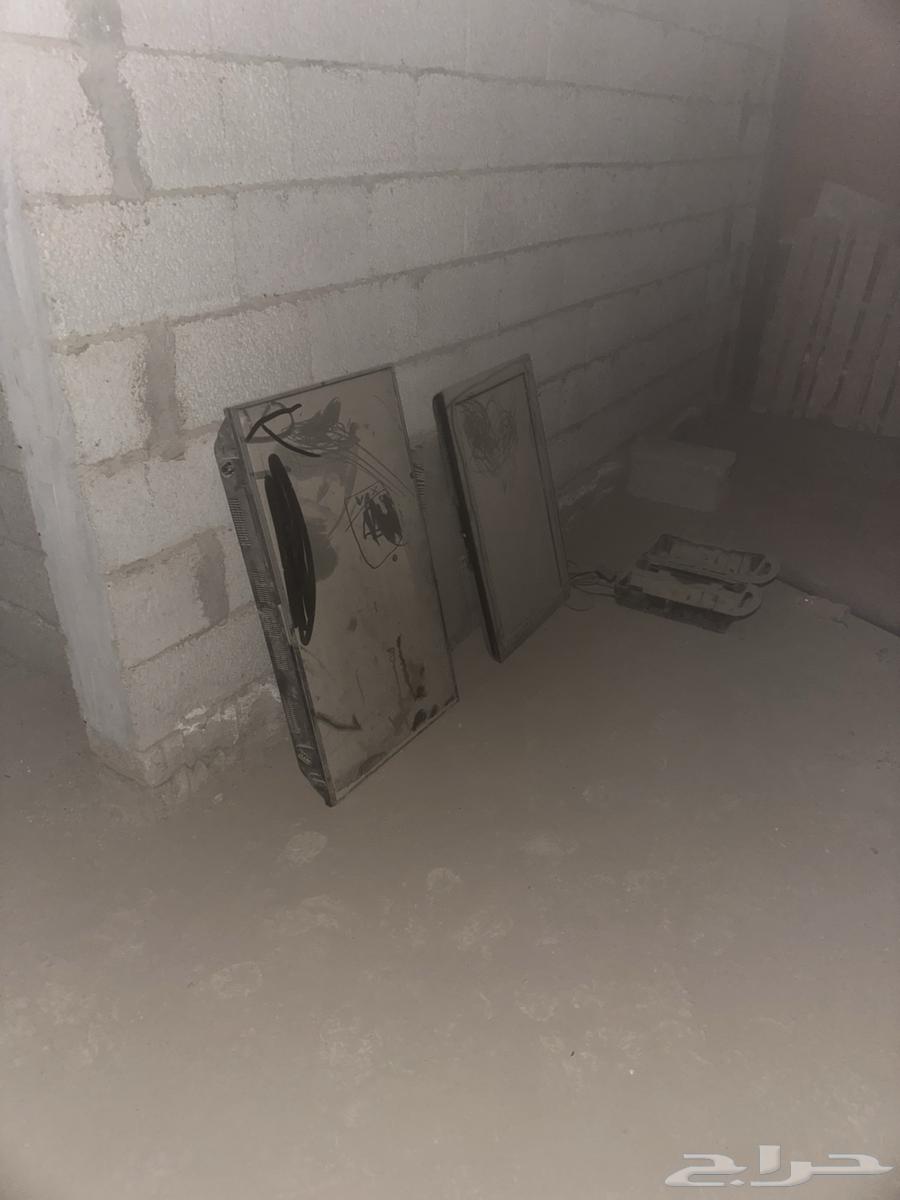 I have a sofa, oven, mattresses, wardrobes, containers for sale and a patient car64614856653443112