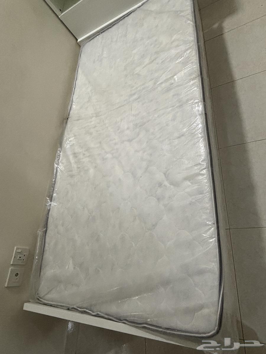 سرير نفر و ربع مع مرتبة64612570207745111