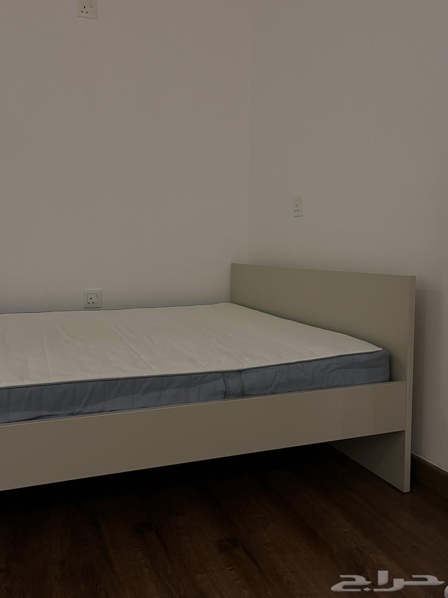 سرير ومرتبه من ايكيا64611317792130110