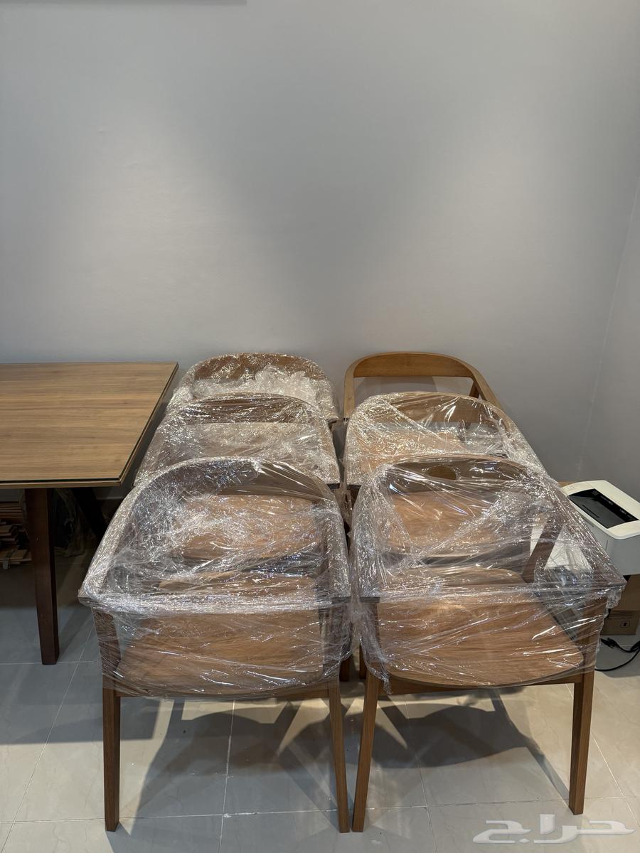 طاولة طعام للبيع64612412901377111