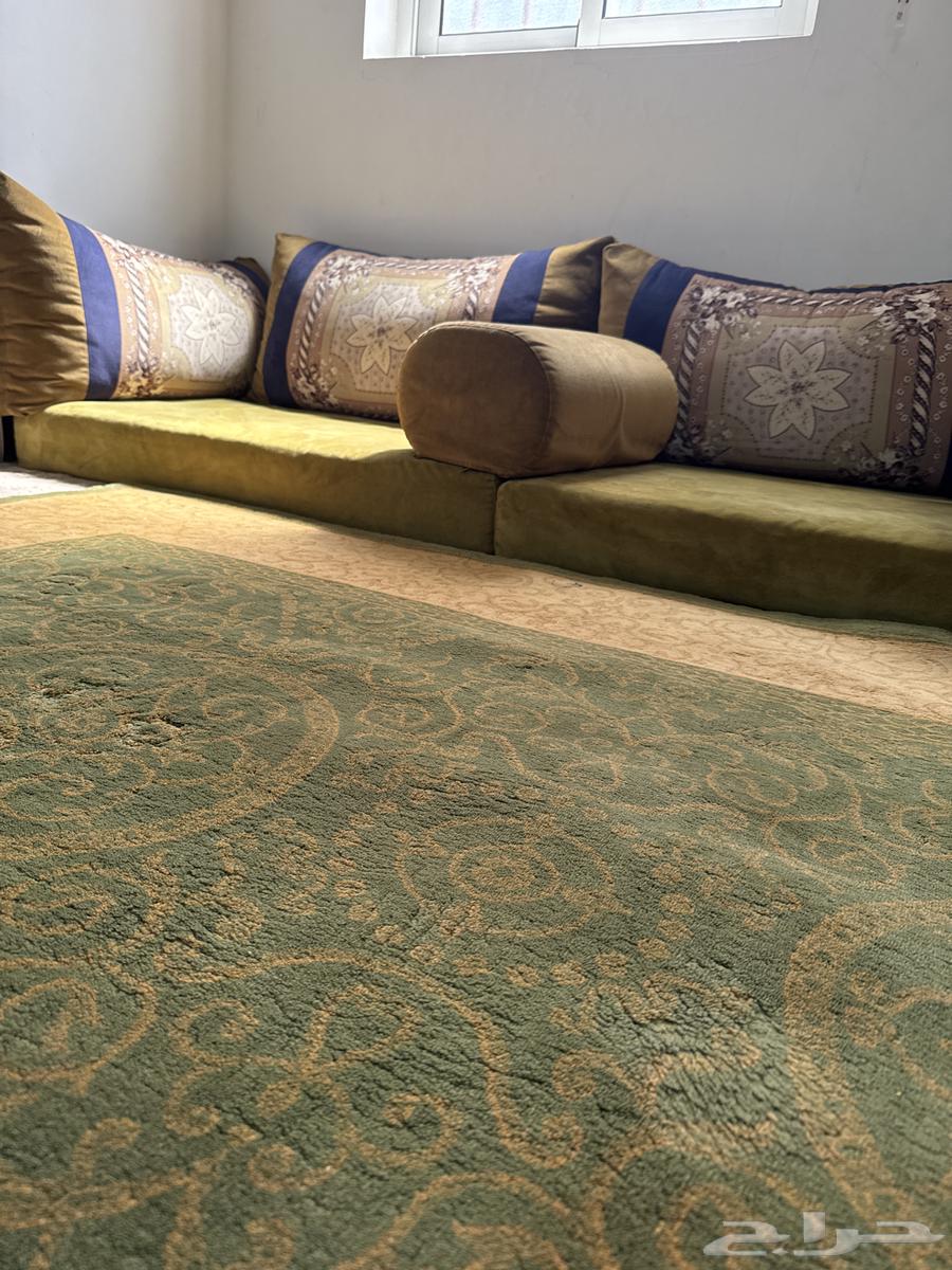 كنب مغربي مع سجاد على السوم64608153204225112