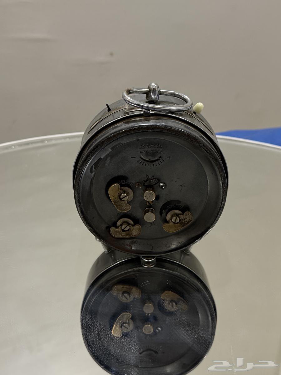 ساعة ومنبه الماني قديم جدا اكثر من 80 سنة64613337636482111