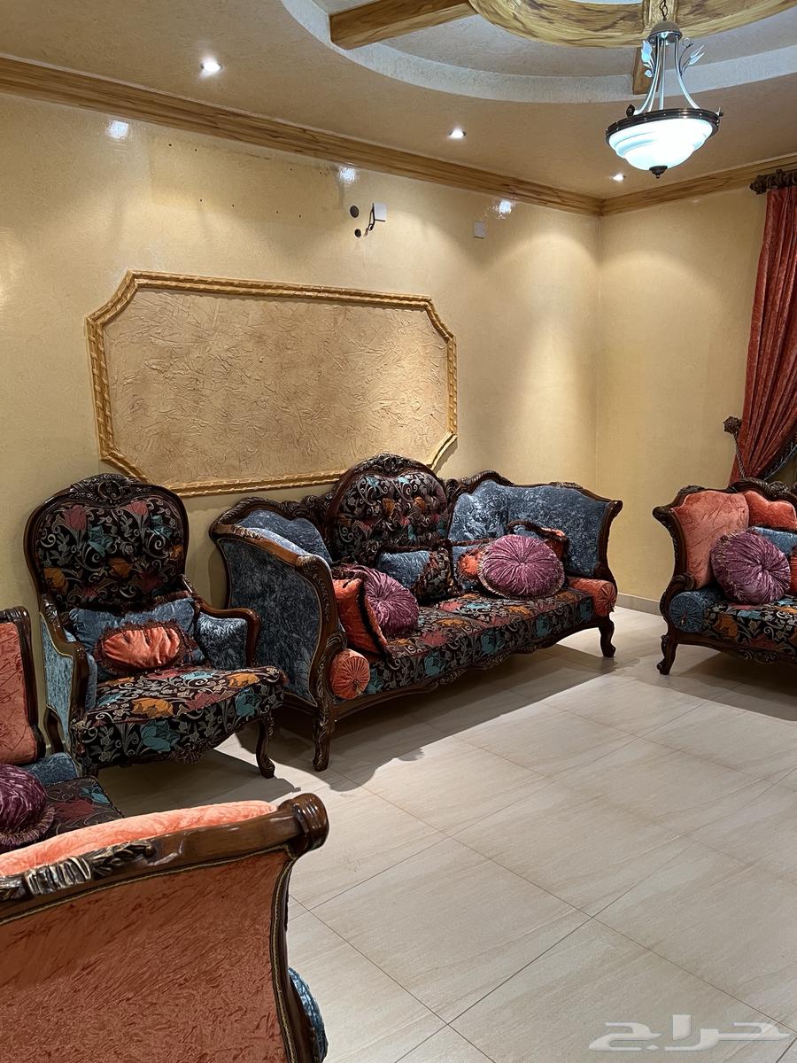 كنب مستعمل من خشب الزان للبيع64611355417218112