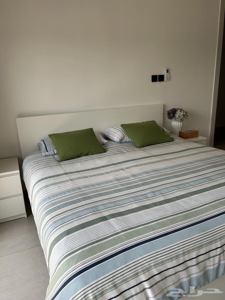 غرفة نوم مكون ه من سرير   2 وكمدينه   وشفي ه 4 ادراج جيده64610555192065110