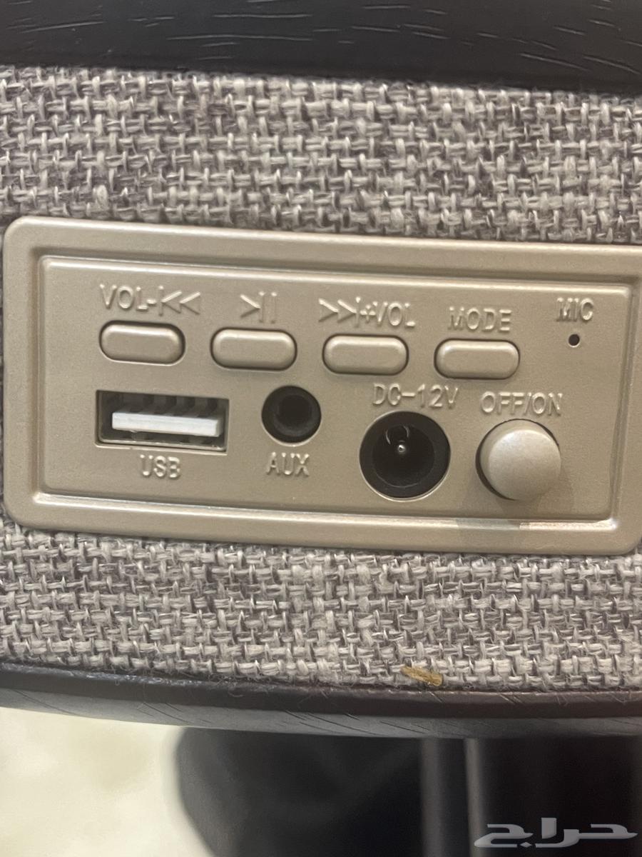 طاوله مع سماعه64614546920833114