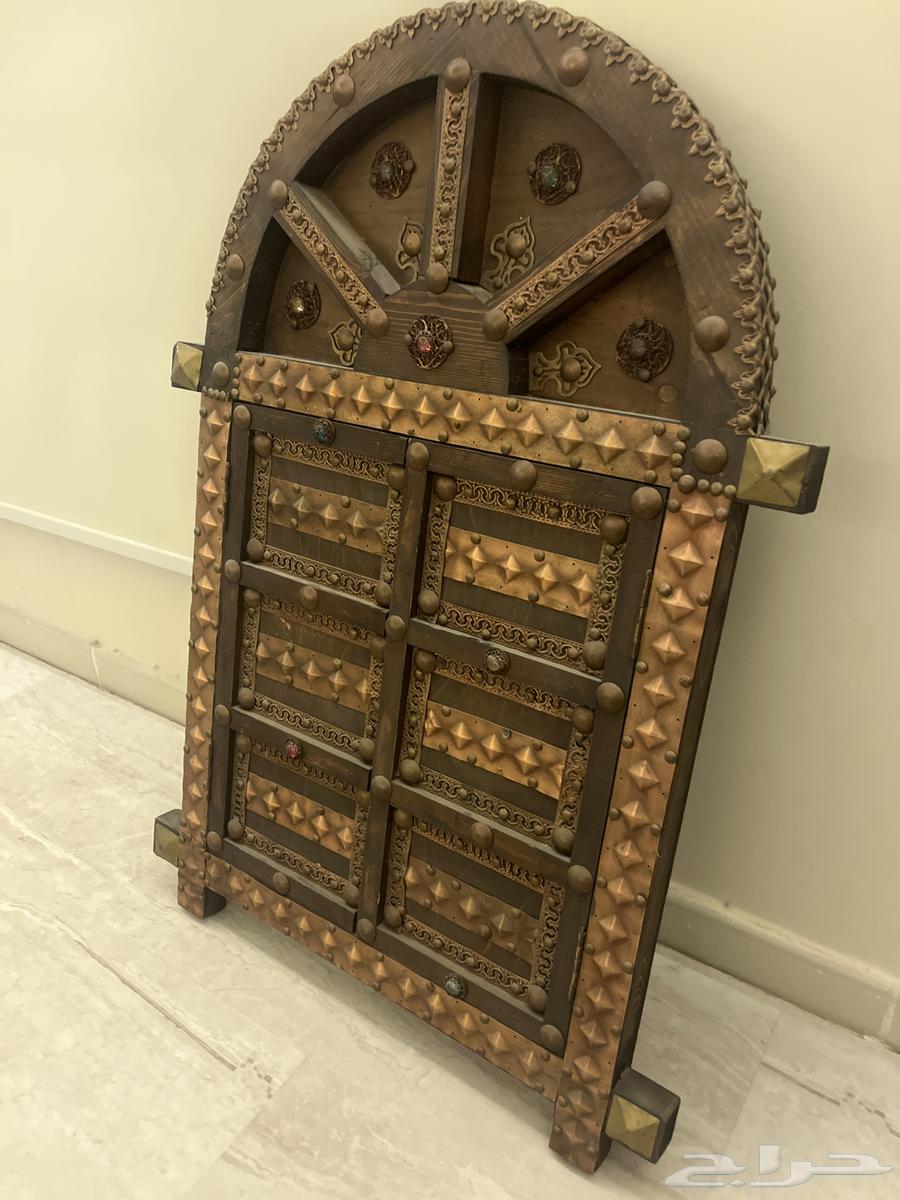 لوحة خشبيه بطراز مغربي داخلها مرايه64612029444226112