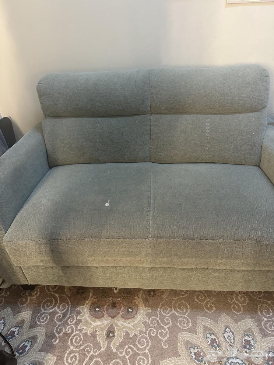 كنب ومكتبه وشاشه الشاشه ماتشتغل64616140456451111