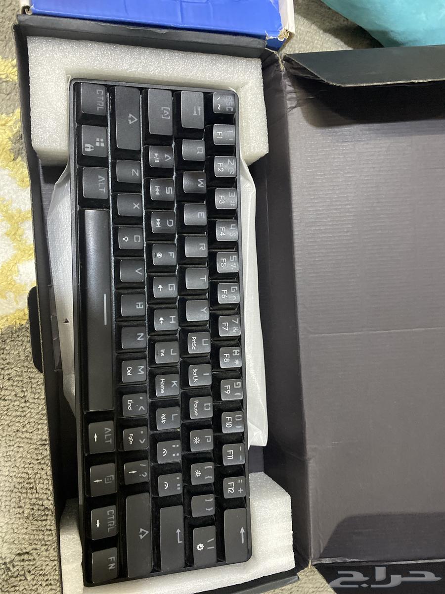 كيبورد وماوسين وماوس باد وكاميرا للبيع64610095250562111