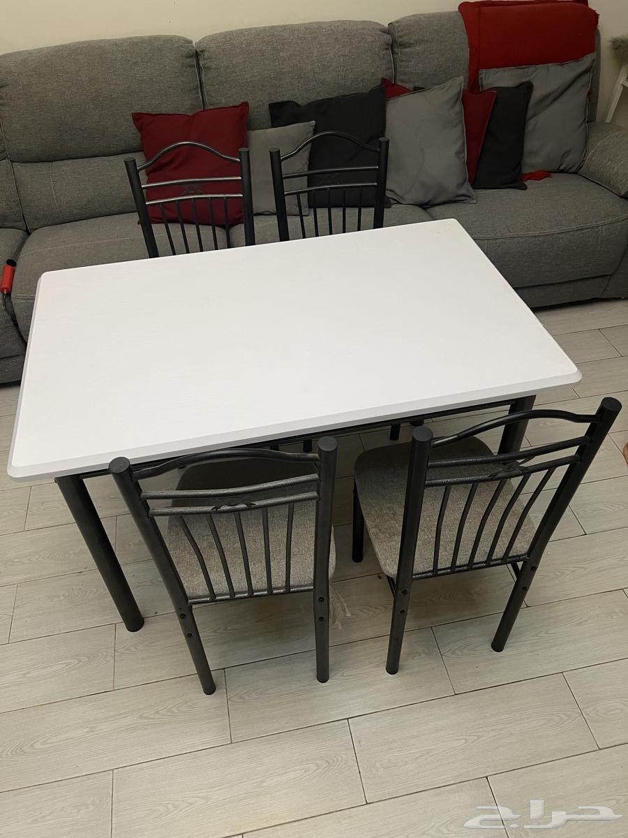 Dining Table64611067295362110