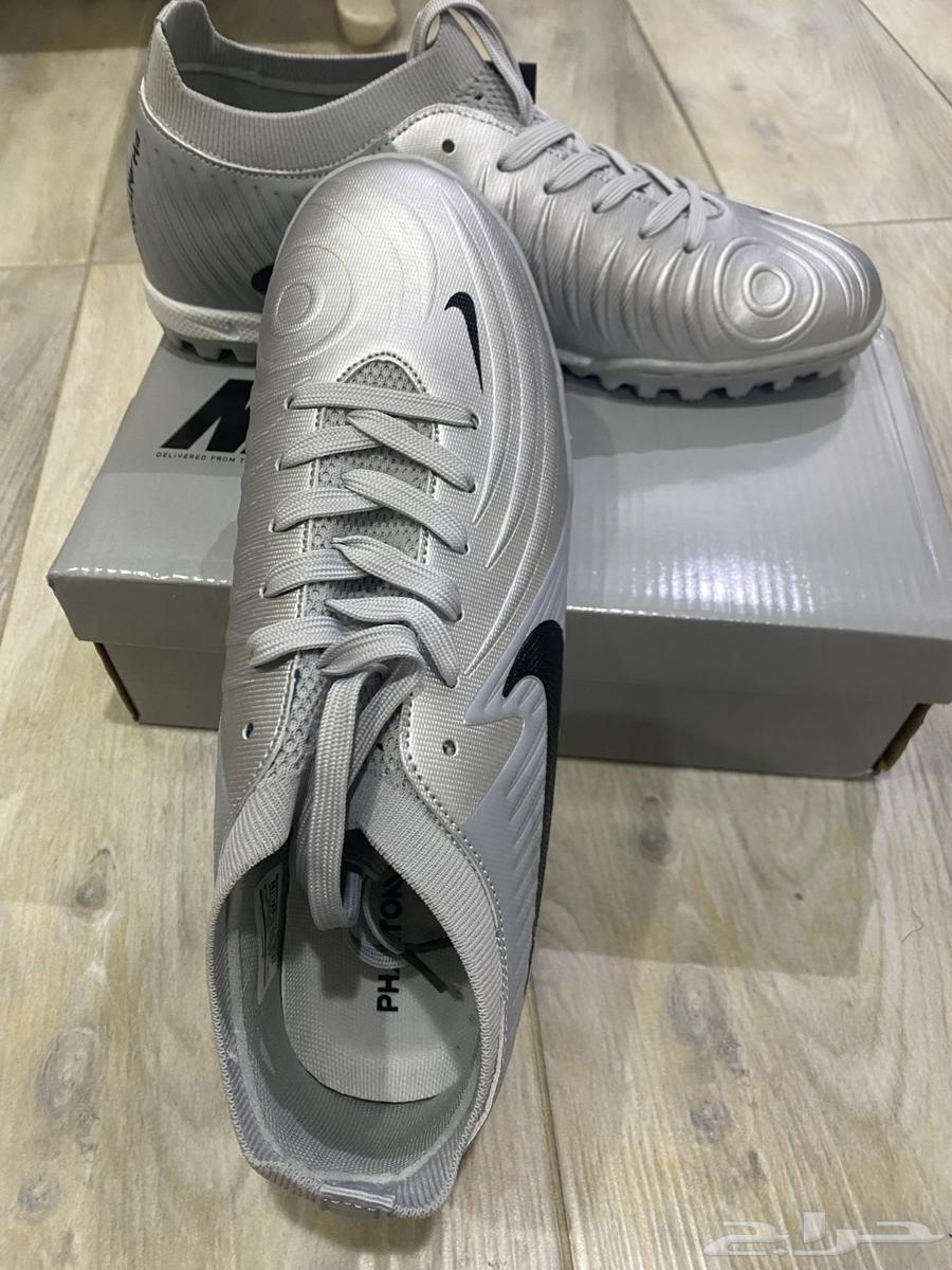 حذاء كورة ملعب صناعي رياضي   نايك المقاس 4364610404873345110