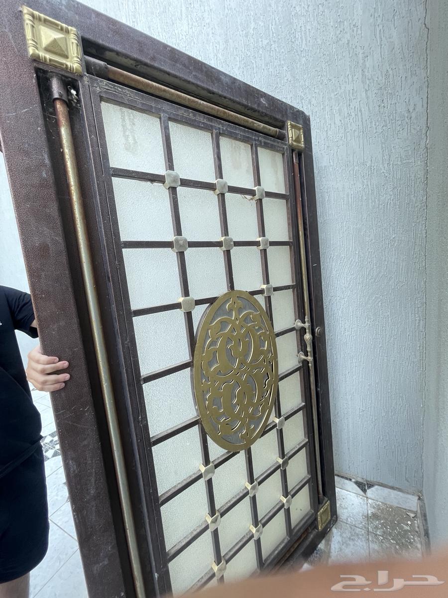 باب حديد نظيف64615485240962110