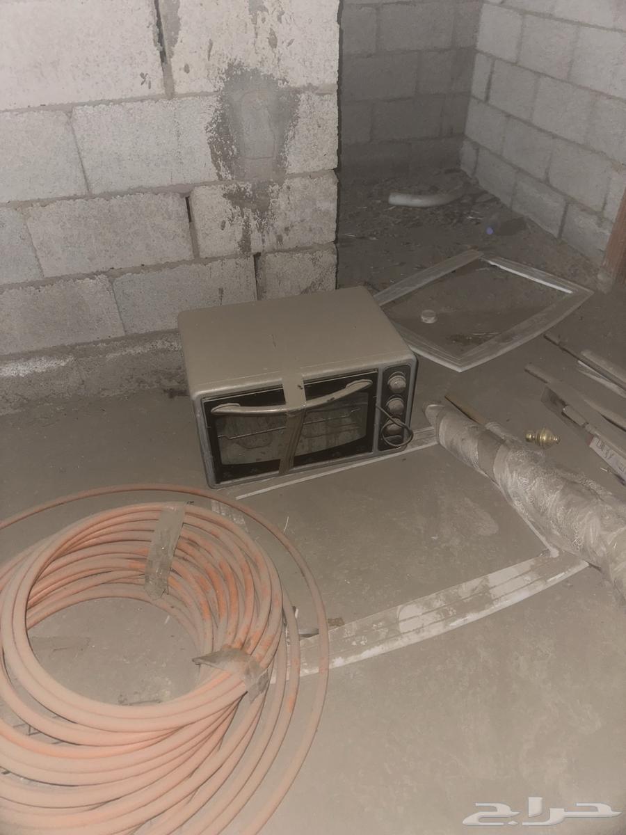 I have a sofa, oven, mattresses, wardrobes, containers for sale and a patient car64614856653443114