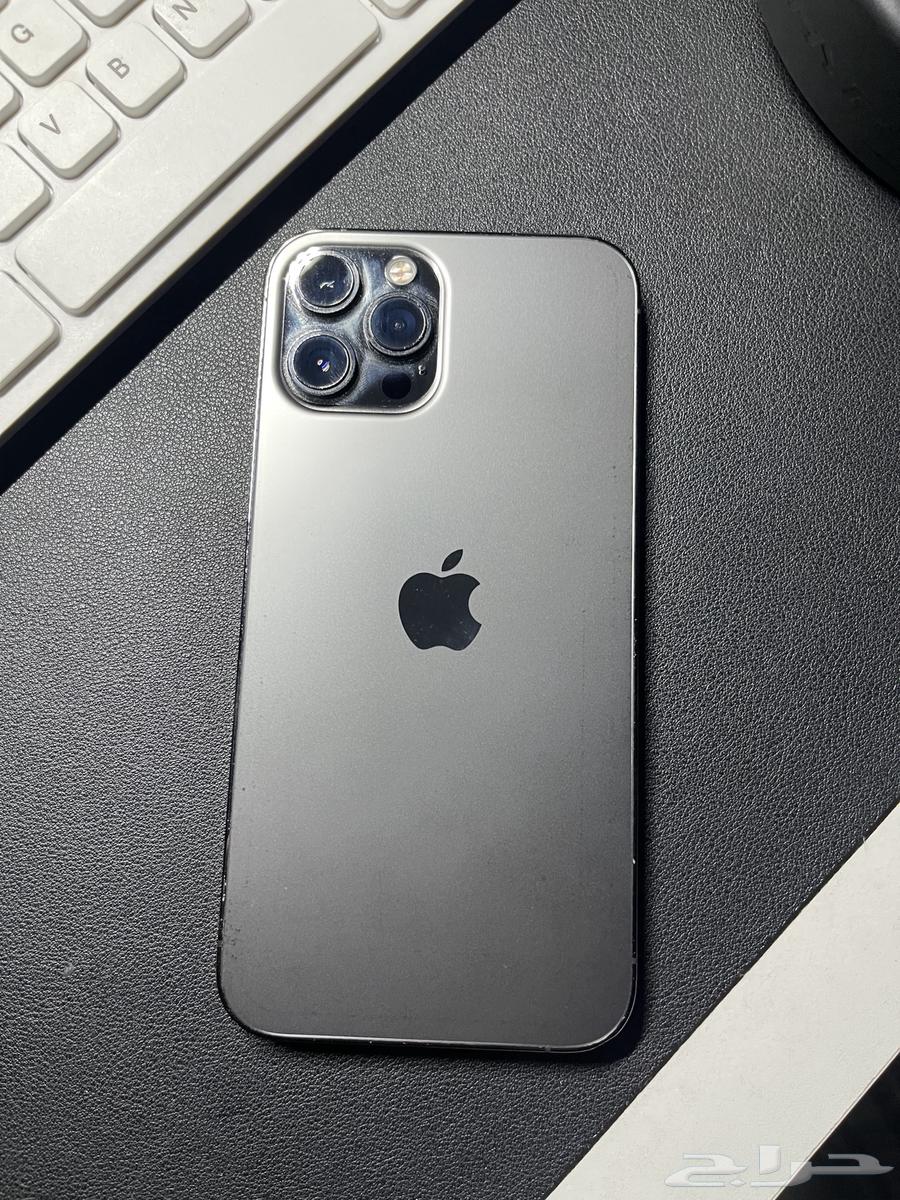 iPhone 12 Pro Max and iPhone 11 Pro Max64616317441667111