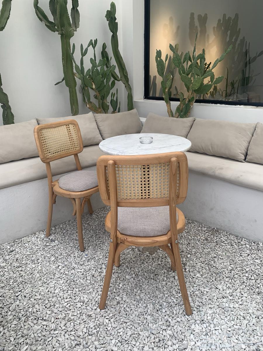 للبيع   كراسي خشبية أنيقة64611192245633110