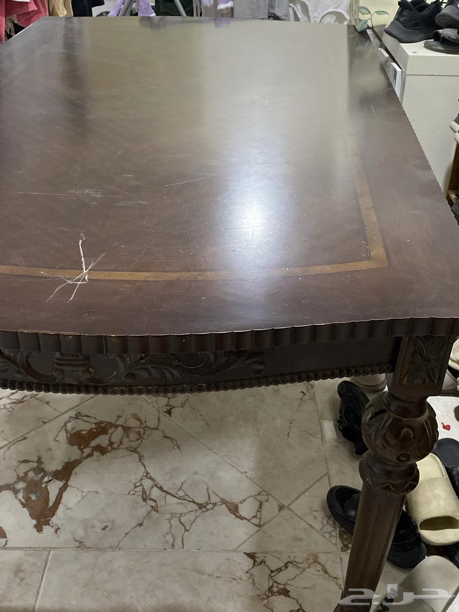 طاوله صالحه للبيع بدون كراسي64615066183171111