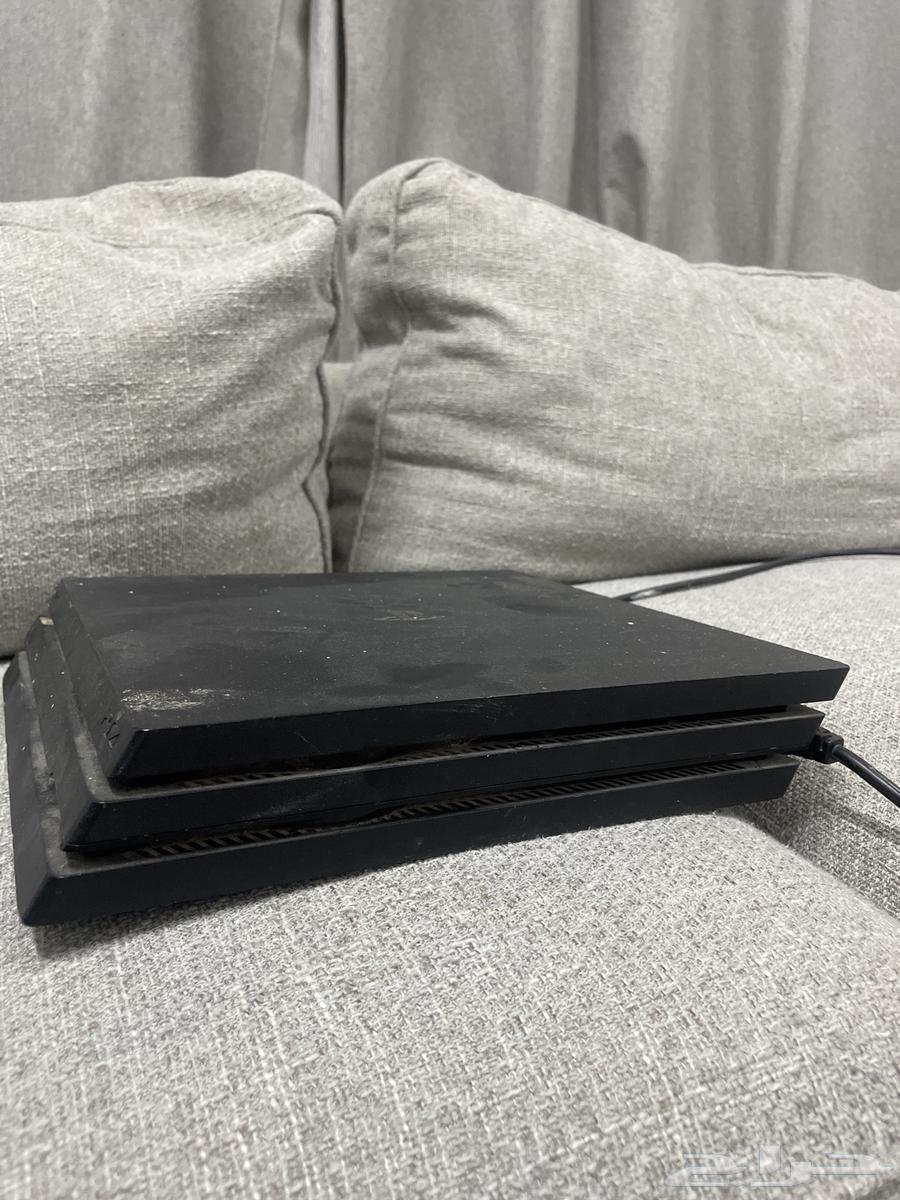 سوني 4 شبه جديد مع السلك حقه و شريط قراند64613925249922111