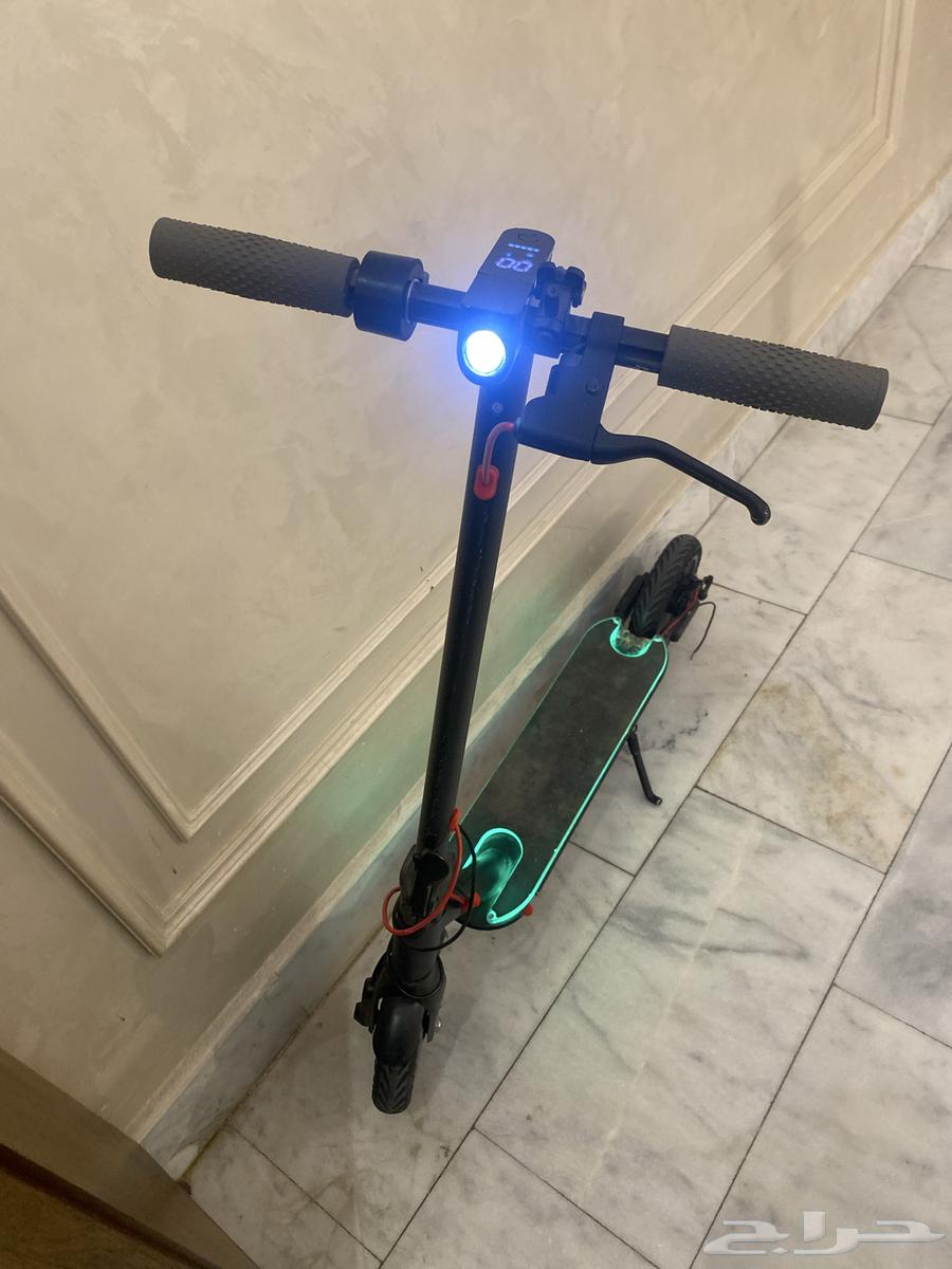 سكوتر كهرب مستعمل شغال وسريع والمبلغ50064611330468865112