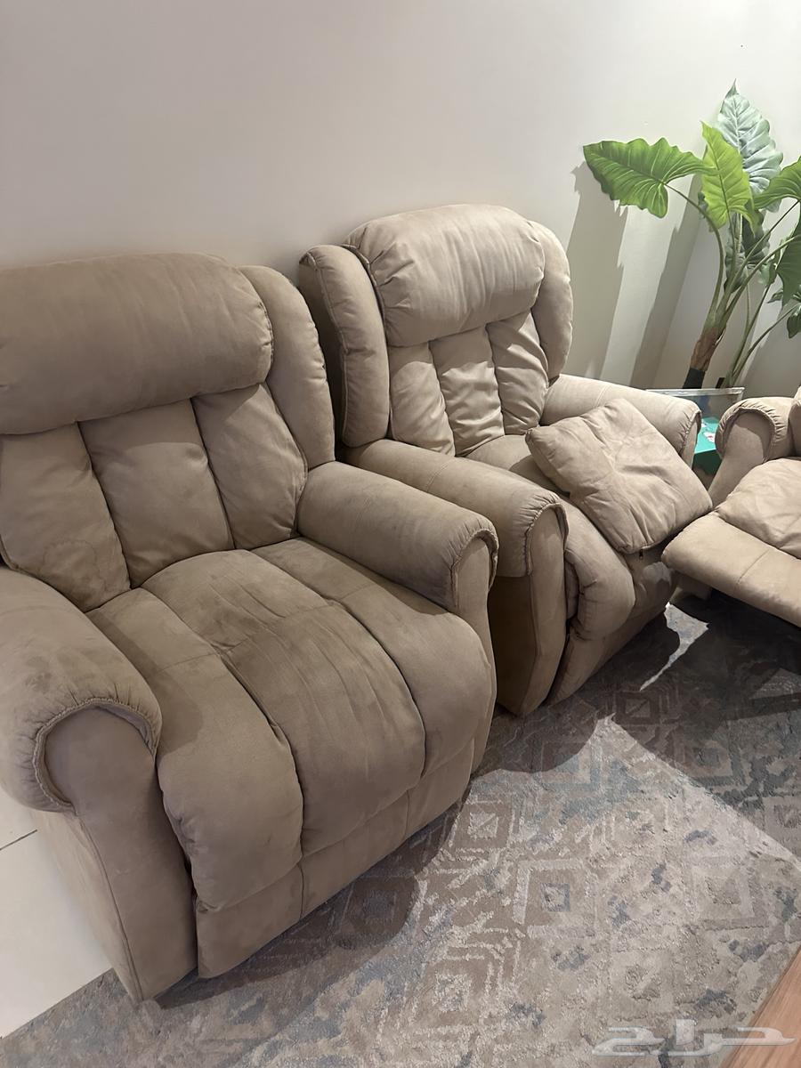 كنب امريكي   طاولة طعام ( للبيع )64611217251842112