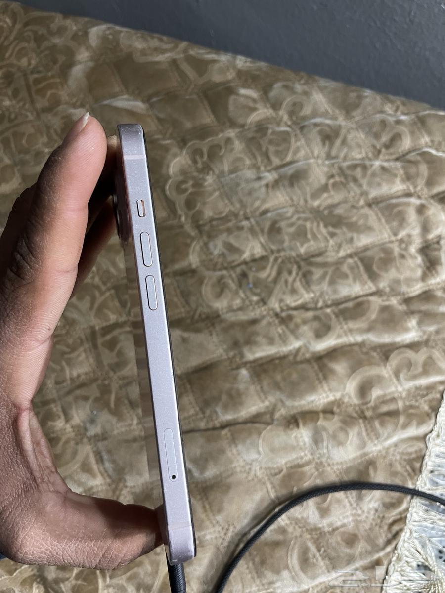 للبيع آيفون 1364611405267330111