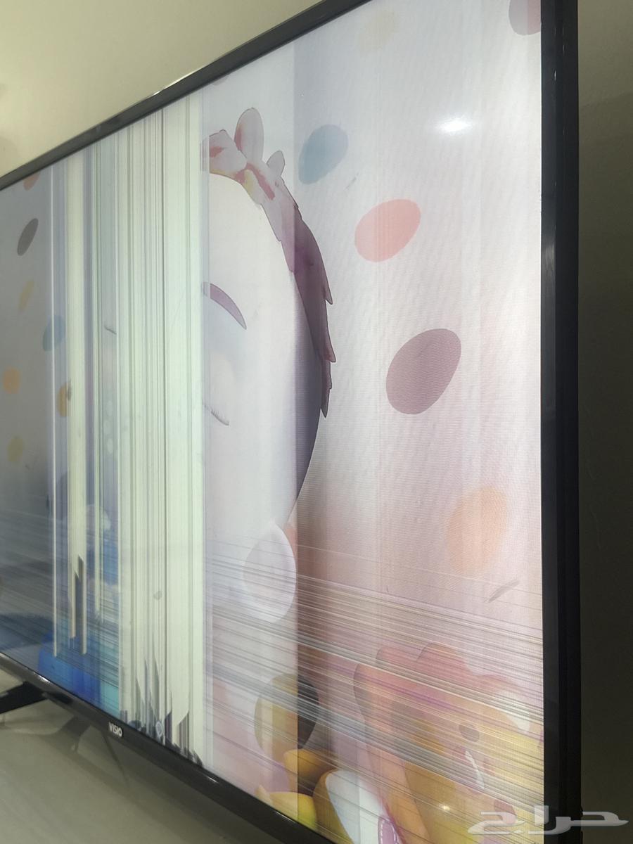 Clean TV screen for sale, functional but scratched64614979250307110