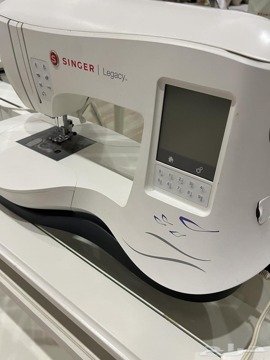 للبيع ماكينة Singer Legacy خياطة وتطريز شبه جديدة64613998892289113