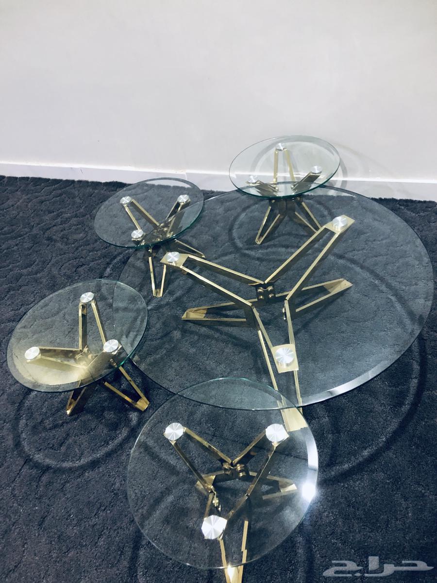 طاوله زجاج ارضي اللون ذهبي64613374495489112