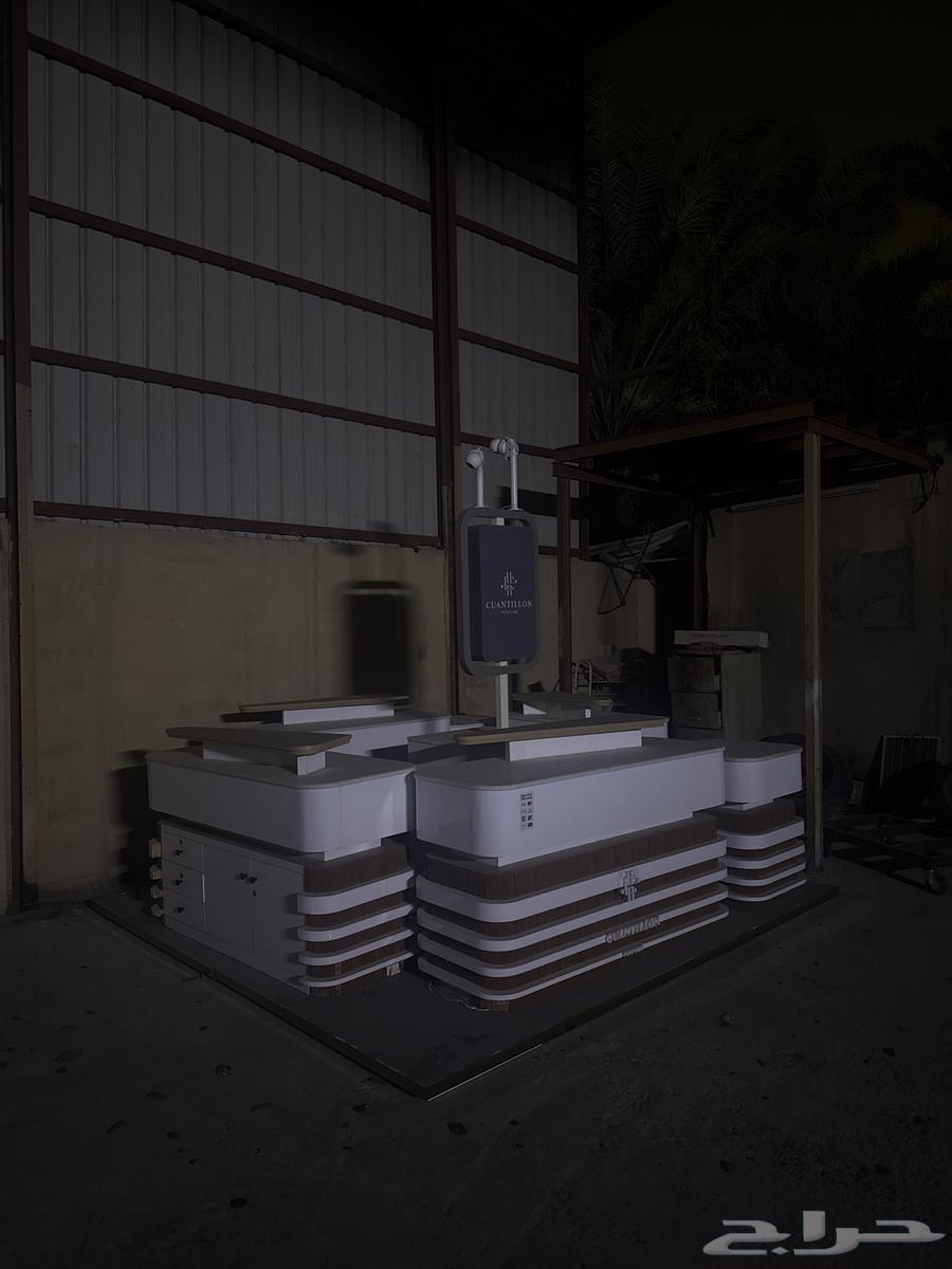 كشك عطور جديد توها من 4 شهور إذا تصور مش واضحة ارسل لي عرقم64615980669059110