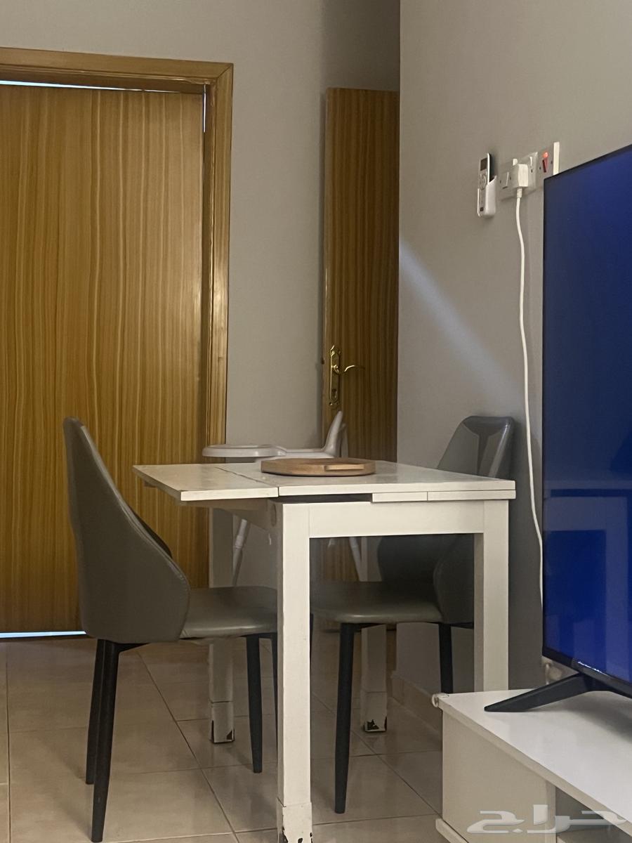 Dining Table for Sale with Chairs64606262556419110