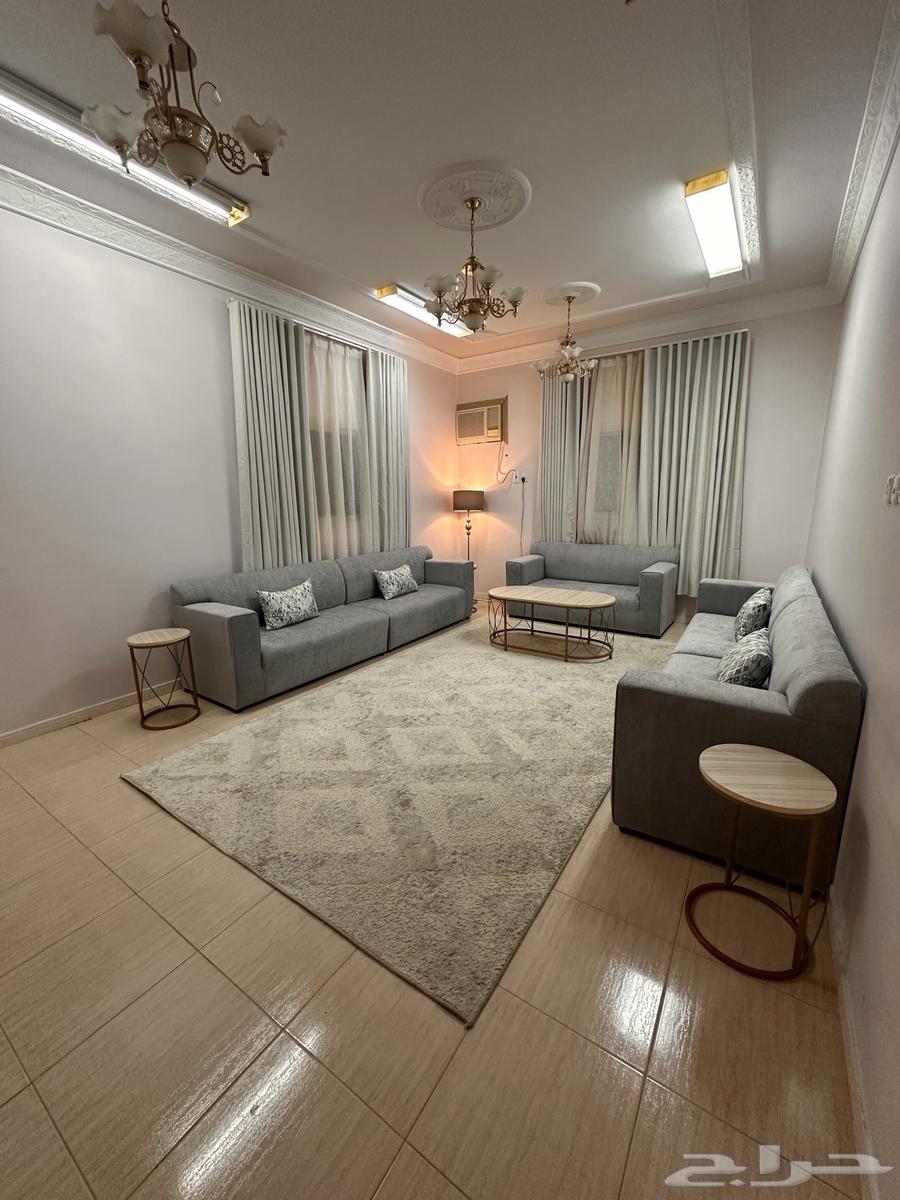 كنب مجلس شبه جديد64612895870209110