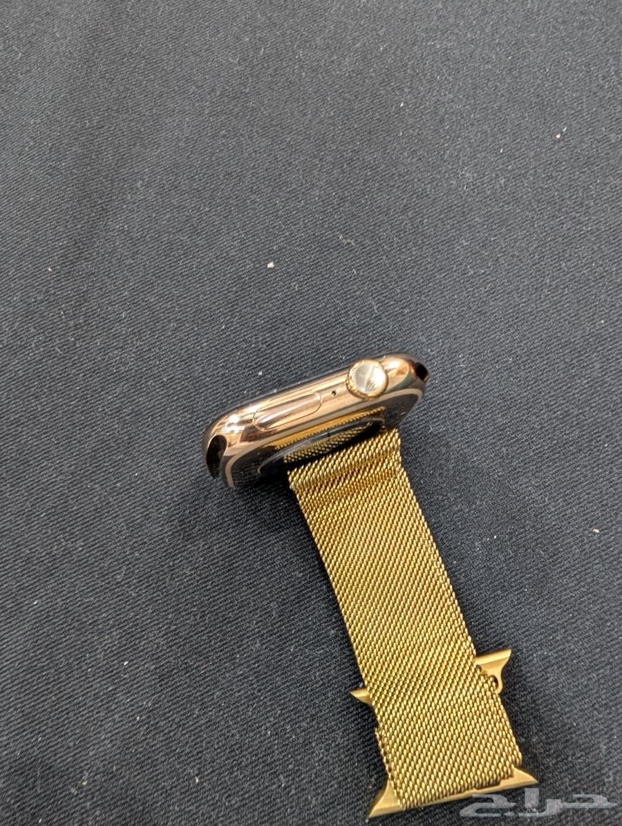 ساعة ابل تيتانيوم. ذهبي64612127495425111