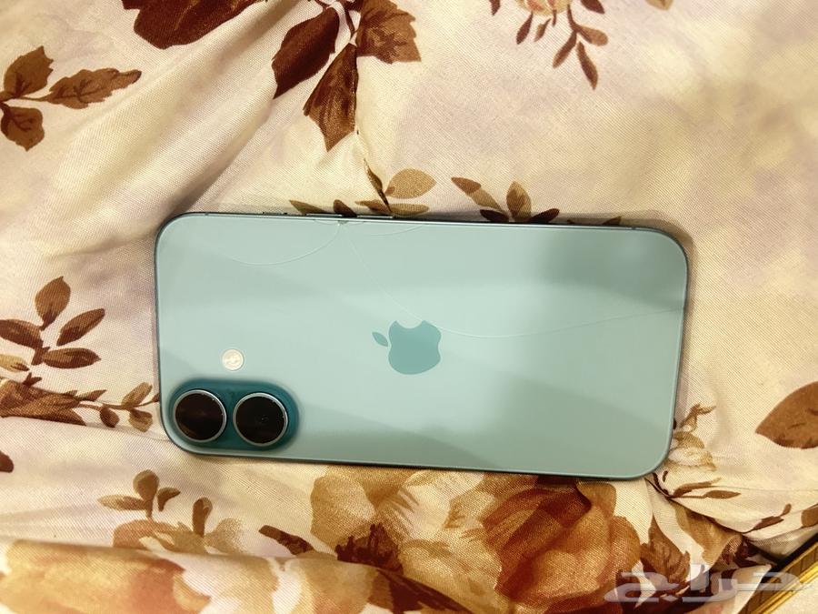 آيفون 16 العادي 128G ملاحظه في شعر وليس كسر بسيط جدا  وموضح64610367544065111