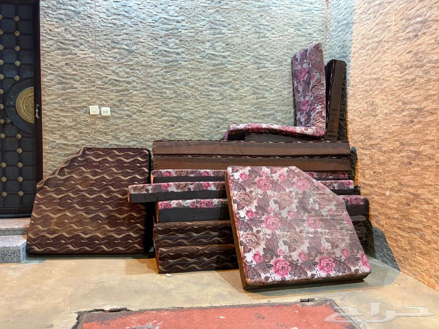 كنب مستخدم 3 سنوات للبيع64613777749377110