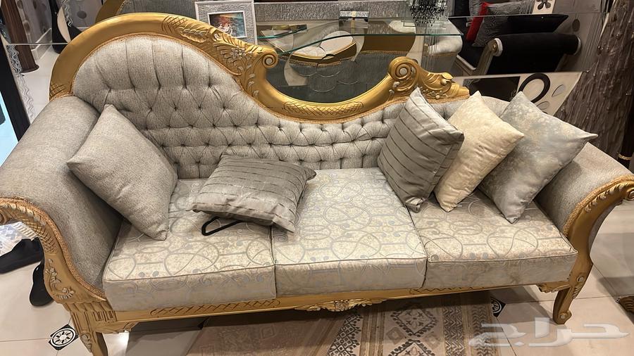 كنب و طاولات للبيع64613569598977110