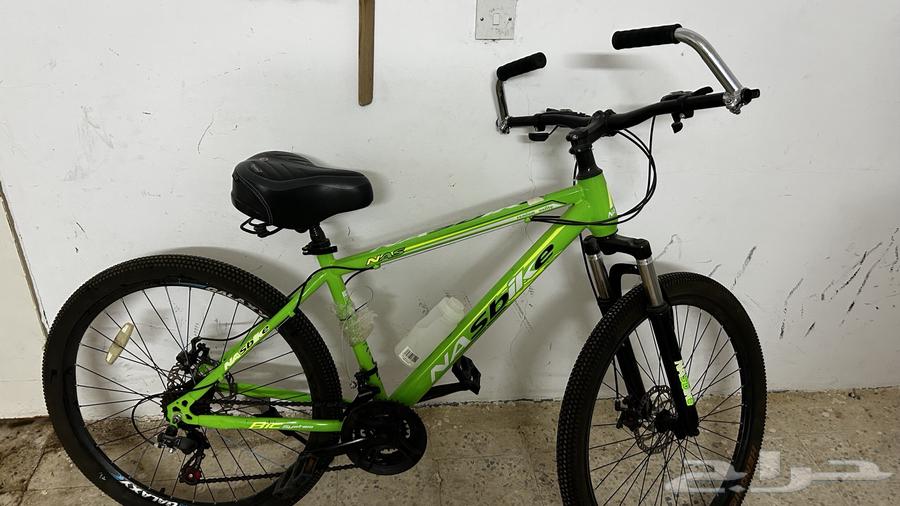 A new, long, and comfortable bicycle64609660754563112