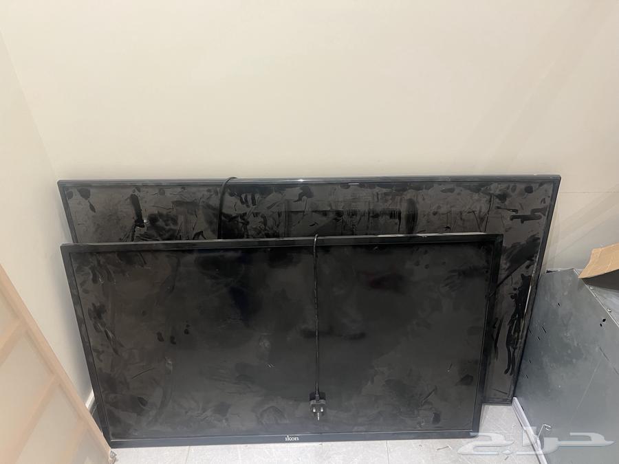 Screens, Table, and Entrance64607668883075110