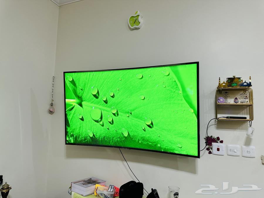 تلفزيون سامسونج 55 بوصة منحني بدقة 4K UHD ذكي. سعر 1500 ريال، نفس الجديد64609023872129113