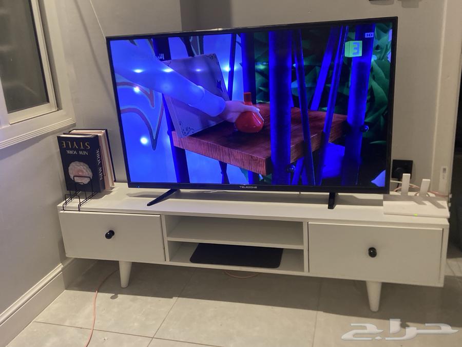 طاولة التلفزيون64610604405763110