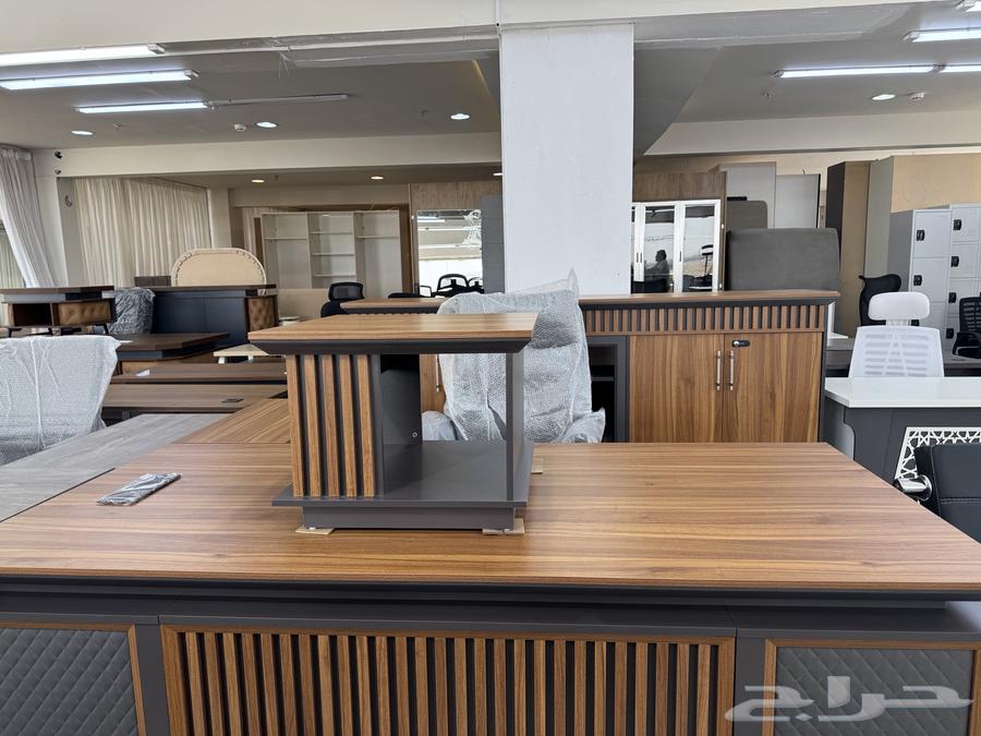 مكتب طقم مودرن فخم و مودرن ورك ستيشن رباعي ثنائي متوفر64608028422401111