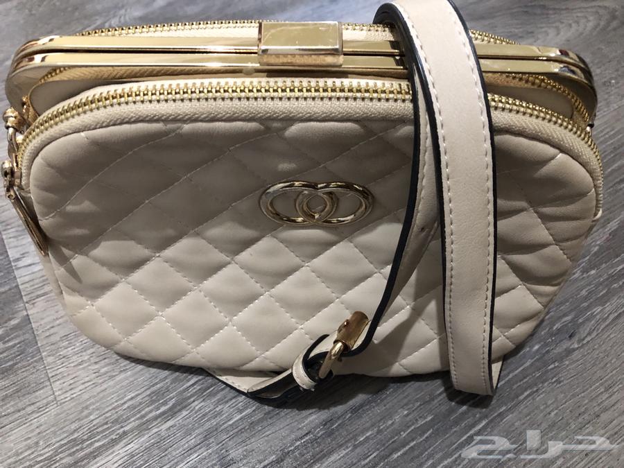 شنطه وردي نود كبيره مستعمله إستعمال خفيف 40 ريال64615806383106111